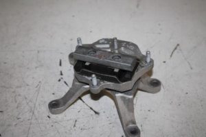 17810973 – 8W0399156AQ – Versnellingsbak Steun