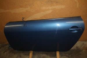 17799412 – 8N0831051C – Portier 2Deurs links