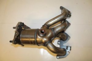 17794868 – 036178EAAA – Abgaskrümmer + Katalysator