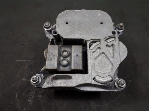 19430537 – 4M0399153L – Versnellingsbak Steun