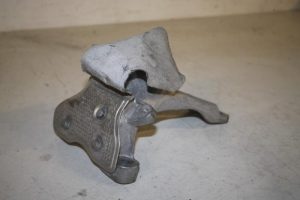 17818214 – 4G0199308E – Motorsteun