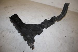 17823280 – 8R0807454B – Bumpersteun rechts-achter