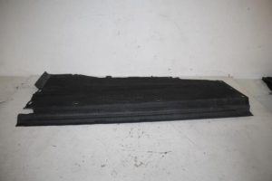 17832210 – 8T8825207B – Beschermplaat bodem