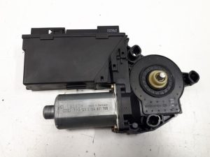 20347069 – 8E1959801B – Raammotor Portier