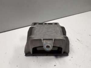 18823111 – 1J0199555AC – Gearbox mount
