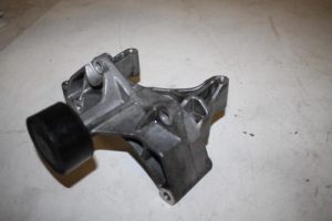 17822611 – 057903143L – Dynamosteun boven