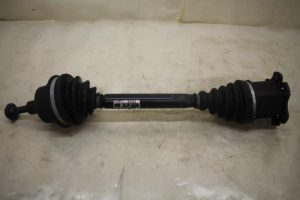 17799341 – 4B3407271J – Aandrijfas links-voor