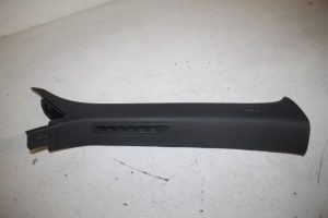 17806477 – 8S8867234AEV6 – Säule rechts vorne