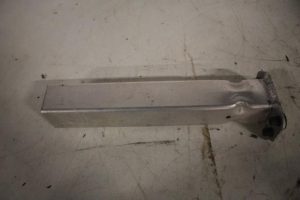 17832055 – 4H0806064E – Chassis bar, front