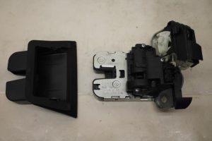 17796082 – 8K9827505A – Schließmechanik Heckklappe