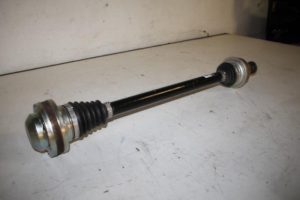 17831862 – 8R0501203C – Aandrijfas links-achter