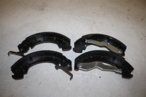17821489 – 701698525B – Remblok achter