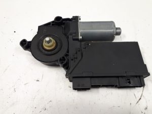 18619116 – 7L0959702H – Raammotor Portier