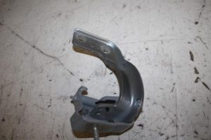 17816961 – 8R0827300A – Scharnier Achterklep