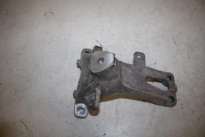 17806315 – 4G0199308E – Motorsteun