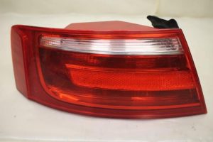 17798672 – 8T0945095 – Achterlicht links