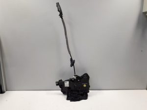 20320240 – 10A839015 – Türschlossmechanik 4-türig links hinten