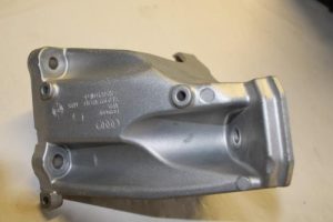 17787541 – 4F0199307AD – Motorsteun