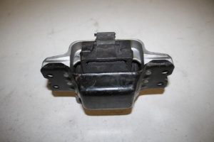 17818685 – 1K0199555N – Gearbox mount