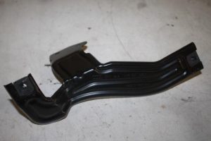 17824719 – 4M8807006A – Steun (diversen)