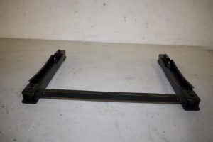 17819856 – 4M0881677A – Steun (diversen)