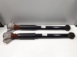 20370934 – 8T0513035M, 8T0513028BM – Stoßdämpferset
