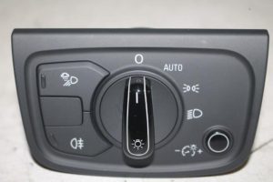 17808226 – 4H0941531B5PR – Licht Schakelaar