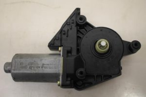 17795978 – 8H0959802A – Door window motor