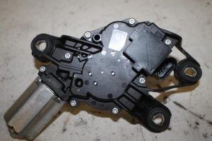 17816552 – 5K6955711B – Ruitenwissermotor achter