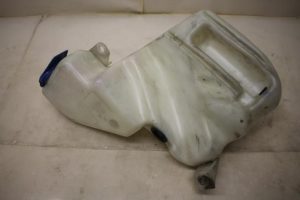 17796608 – 4B0955453K – Front windscreen washer reservoir