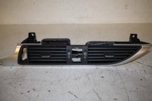 17813732 – 4G1820951J6PS – Luchtrooster Dashboard