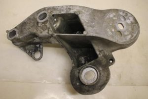 17796485 – 4F0199351H – Motorsteun