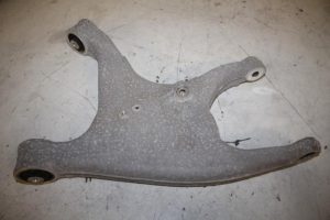 17823763 – 8K0505312J – Draagarm onder rechts-achter