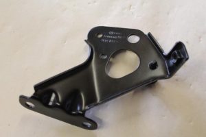 17786438 – 038103945B – Stütze (sonstige)