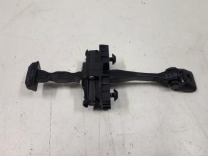 21413008 – 11A839249A – Rear door stop 4-door, left