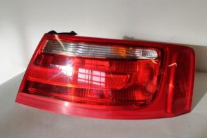 17788328 – 8T0945096 – Achterlicht rechts