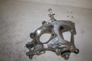 17817075 – 8R0505432C – Knuckle, rear right