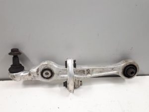 18794818 – 8E0407151E, 8E0407155E – Draagarm links-voor