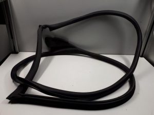 19388375 – 4M8831707E – Portierrubber 4Deurs links-voor