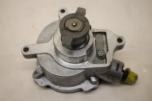 17801023 – 07K145100 – Vakuumpumpe (Benzin)