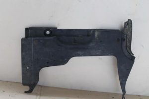 17791144 – 8E0825215E – Beschermplaat bodem