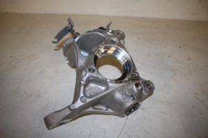 17820530 – 5Q0407254A – Fusee rechts-voor