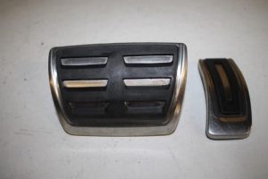 17817843 – 4H1064205 – Pedalen Set