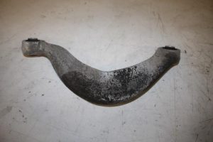 17831281 – 8K0505324H – Draagarm boven rechts-achter