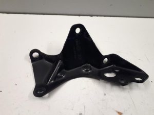 18402744 – 02M409903 – Gearbox mount