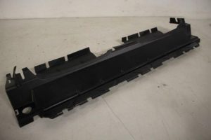 17820448 – 4M0121285E – Luchtgeleider