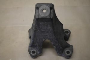 17801391 – 8E0199307AB – Motorsteun