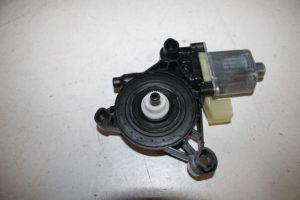 17818445 – 8W0959811 – Door window motor