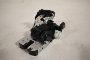 17827104 – 8R0827505A – Schließmechanik Heckklappe