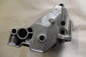 17787517 – 038199207J – Motorsteun